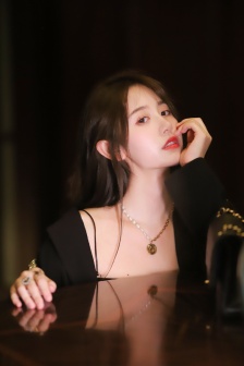 皇妃为何那样